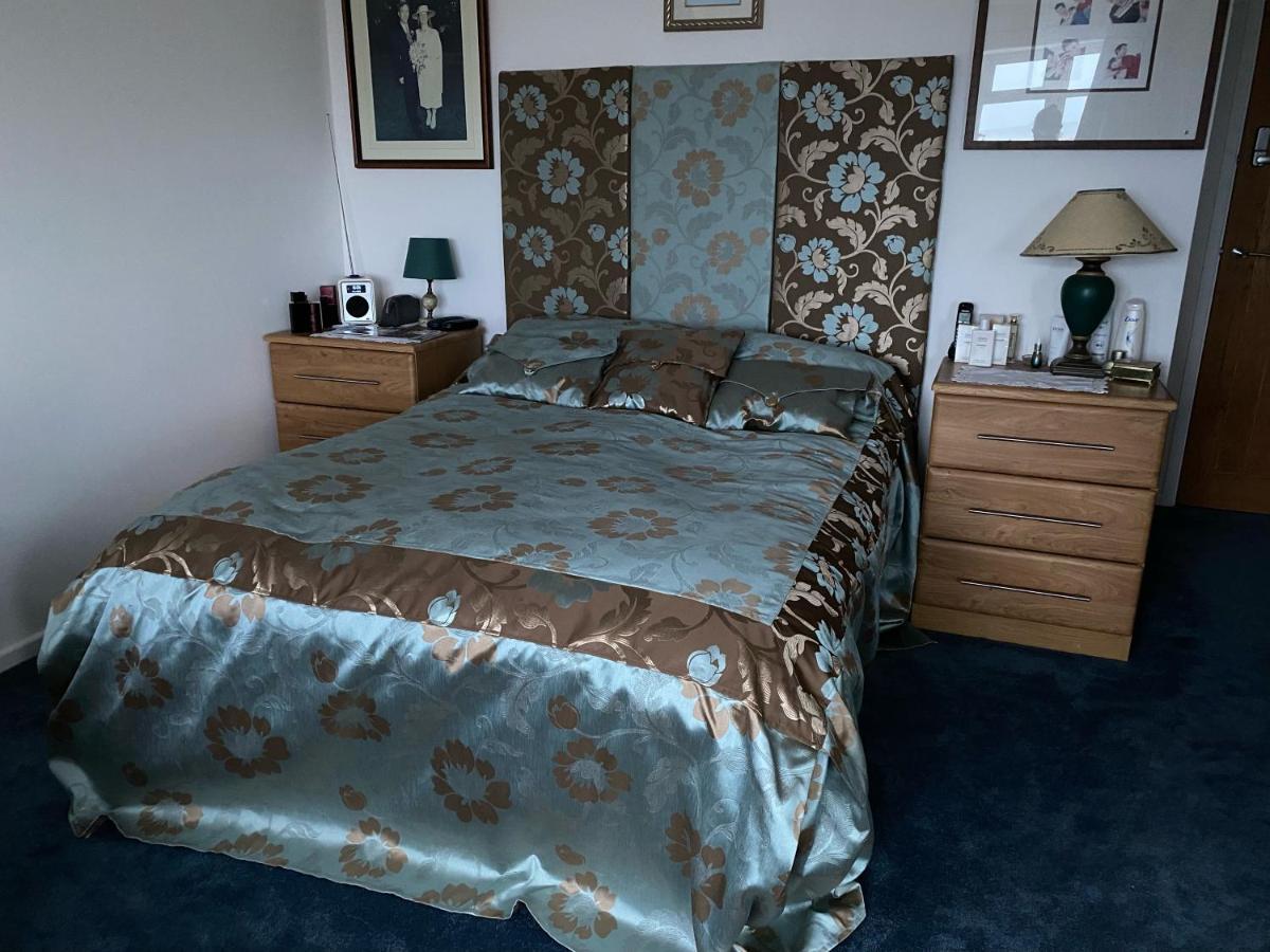 Отель Pagham Getaways Экстерьер фото